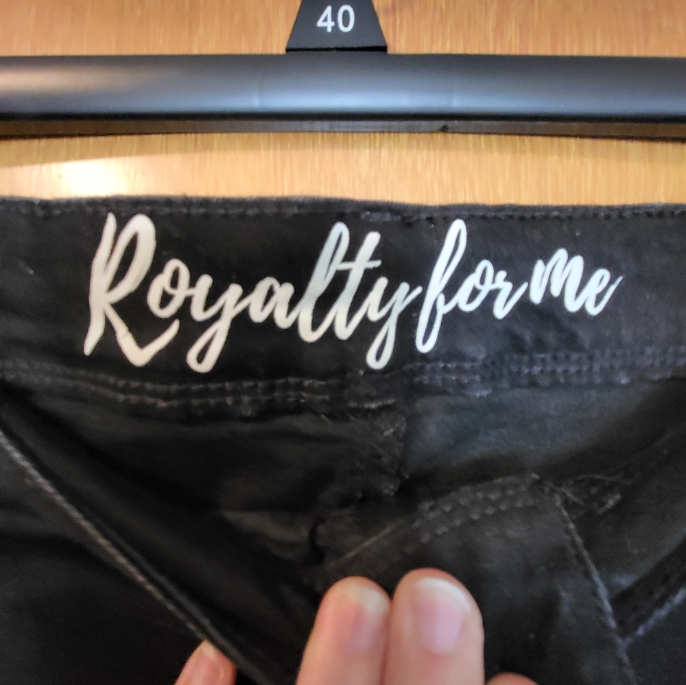 Jeans - Picture 2 of 3
